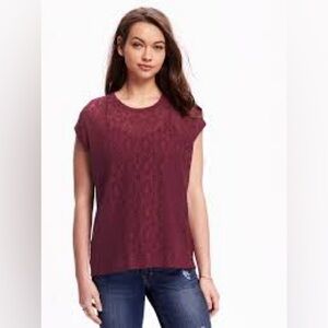Old Navy Lace front maroon short sleeve tee size L